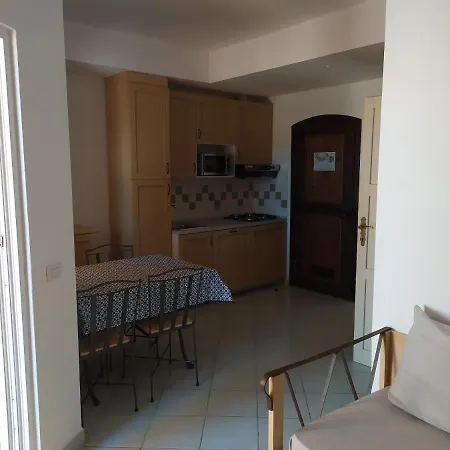 Apartman Cala Rossa *