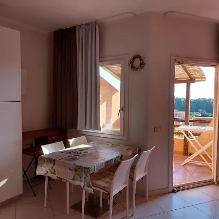 Cala Rossa Apartman *